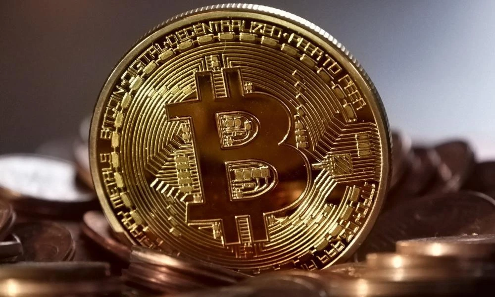 Απότομο άλμα και προσγείωση για το Bitcoin